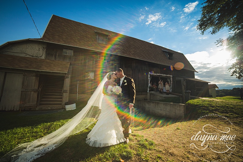 14Vintage_Barn_Wedding_Hilltop_Manor