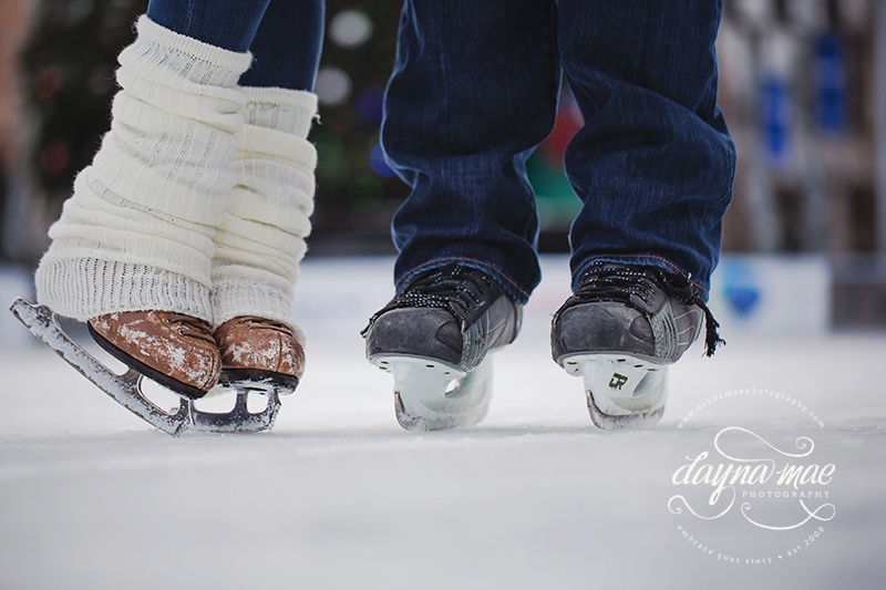 detroit_engagement_ice_skating_08